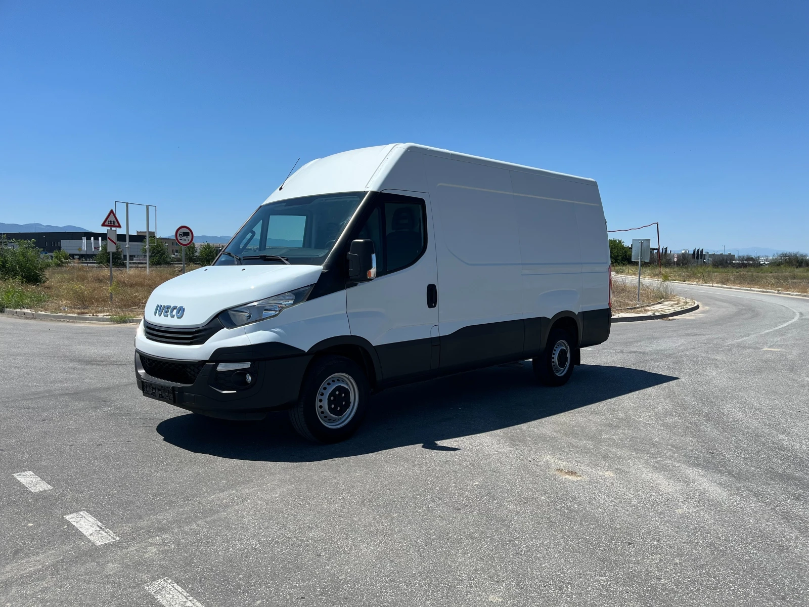 Iveco Daily 35S14 L2H2 140KC ЕВРО 6C ZF-АВТ. ПЕРФЕКТЕН