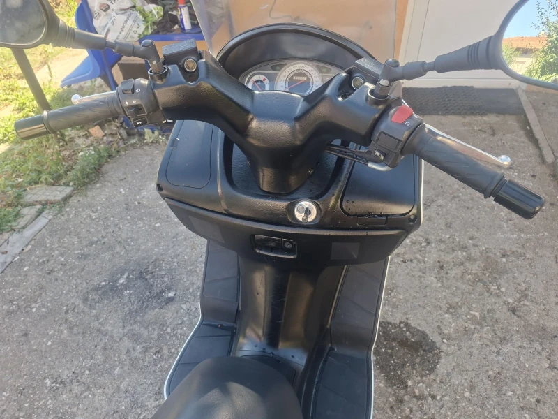 Suzuki Burgman 200ie много запазен оферта, снимка 10 - Мотоциклети и мототехника - 51526073