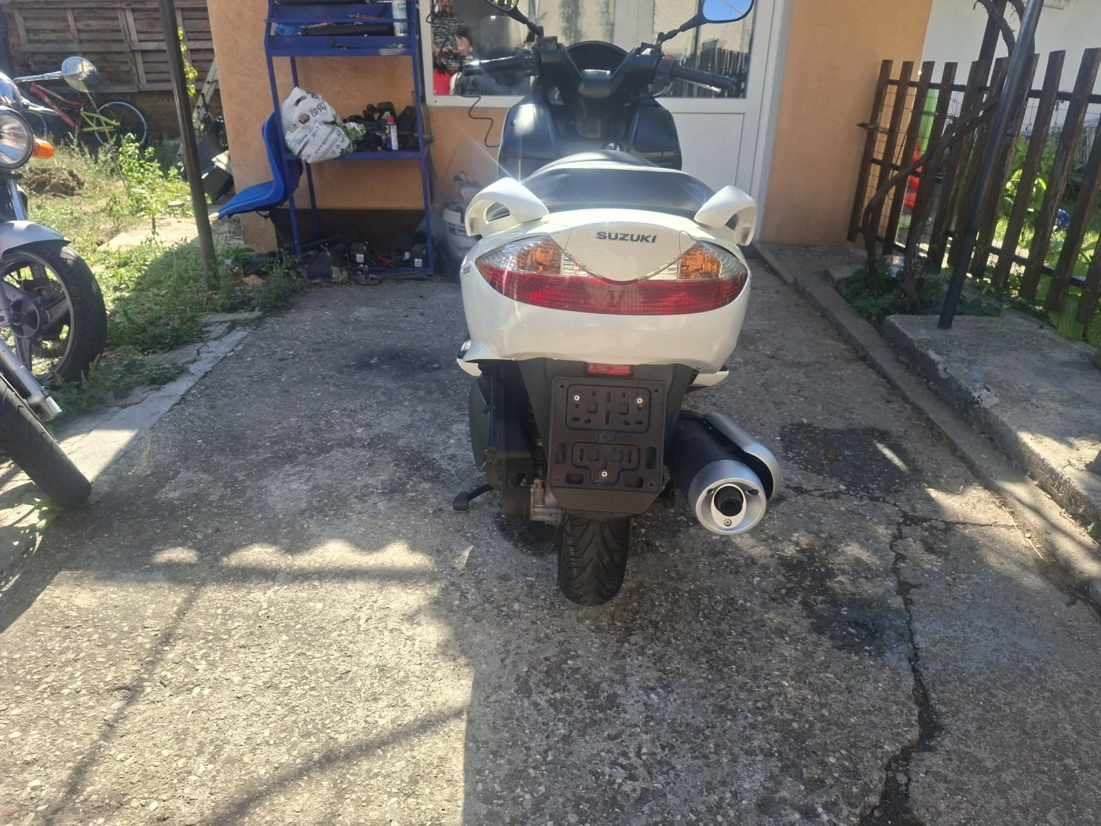 Suzuki Burgman 200ie много запазен оферта - изображение 8