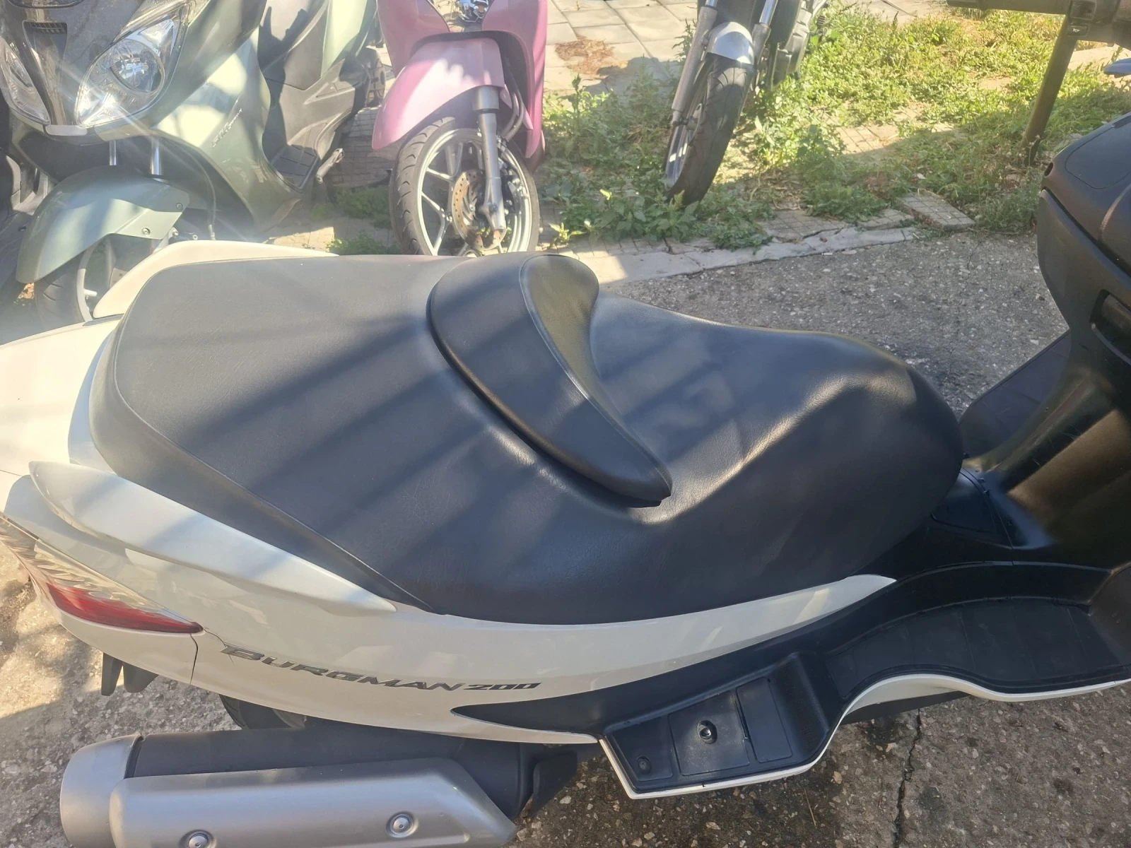 Suzuki Burgman 200ie много запазен оферта - изображение 9