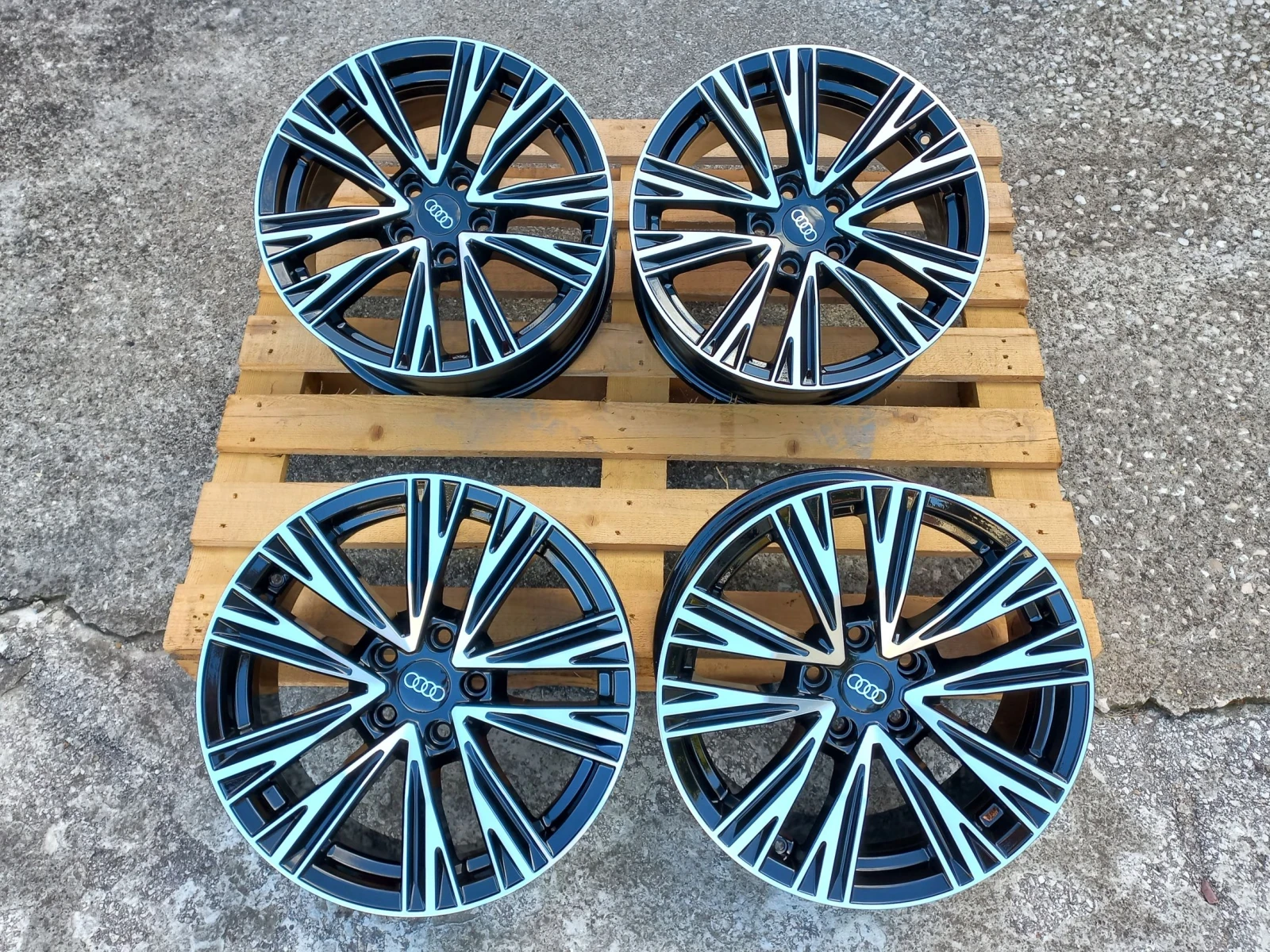 Джанти за Audi, снимка 4 - Гуми и джанти - 55646794