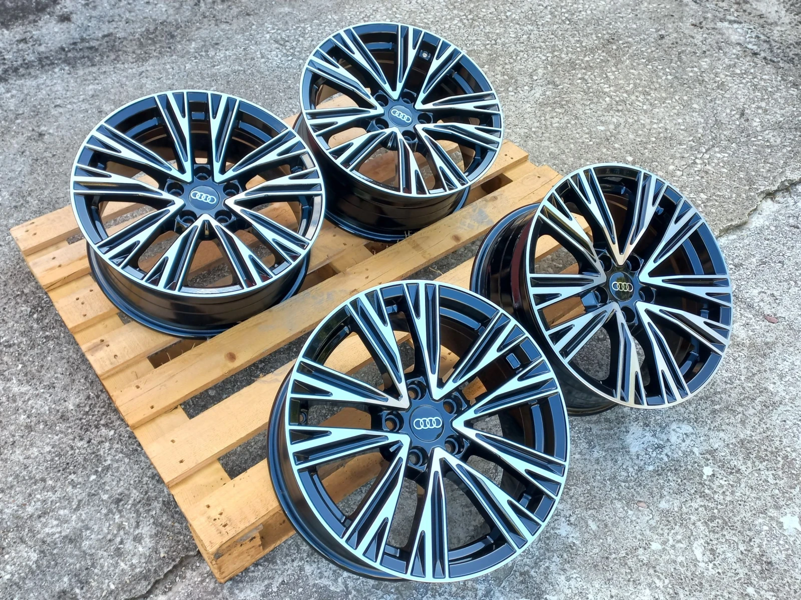 Джанти за Audi, снимка 11 - Гуми и джанти - 55646794