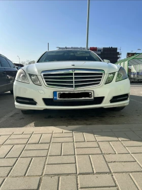 Mercedes-Benz E 200 Обслужен , снимка 1
