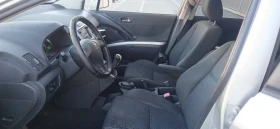 Toyota Corolla verso 2.2 , снимка 17