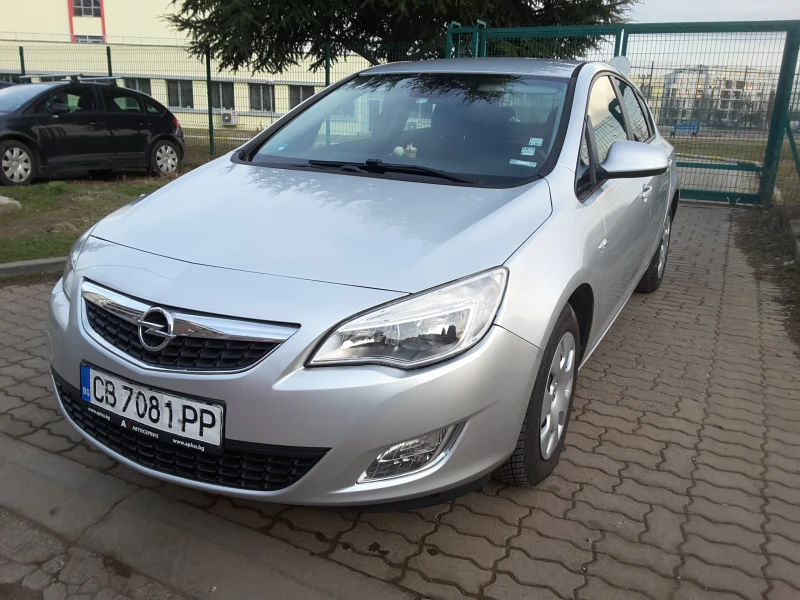 Opel Astra 1.6i АВТОМАТ 190000км, снимка 1 - Автомобили и джипове - 48926416