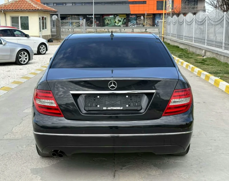 Mercedes-Benz C 180 Avantgarde Автомат Седан, снимка 5 - Автомобили и джипове - 49605050