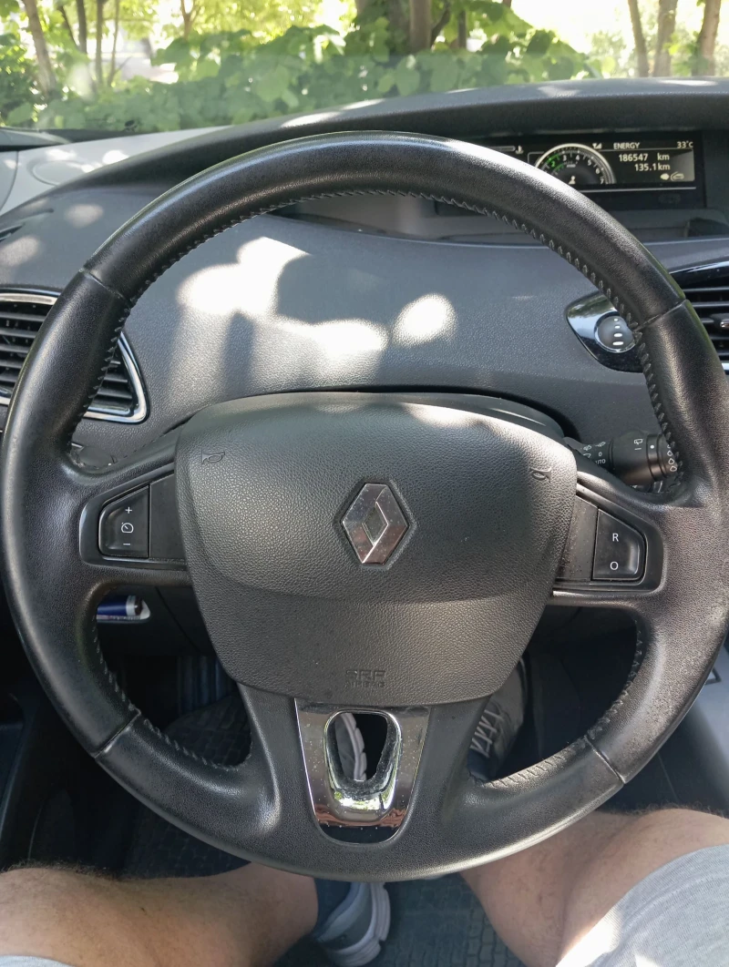 Renault Scenic 1.2 TCE + Газ.инж ПРОМОЦИЯ 10 000 ЛВ, снимка 9 - Автомобили и джипове - 52064828