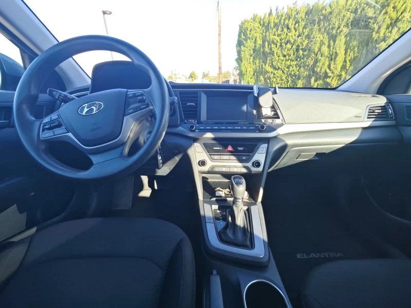 Hyundai Elantra, снимка 6 - Автомобили и джипове - 52409163