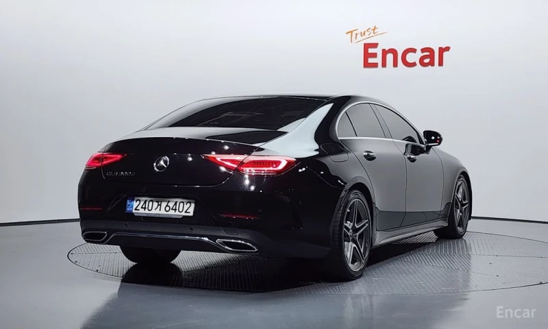 Mercedes-Benz CLS 300, снимка 2 - Автомобили и джипове - 52771979