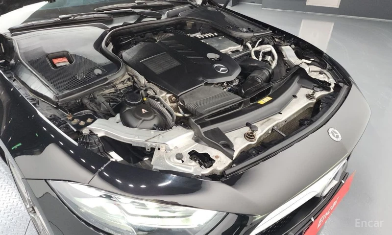 Mercedes-Benz CLS 300, снимка 6 - Автомобили и джипове - 52771979