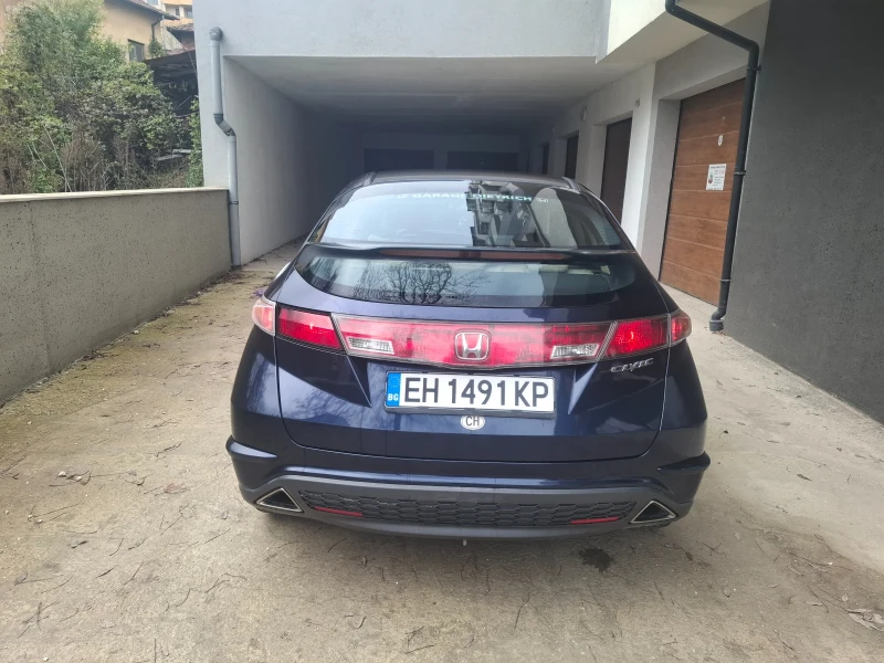 Honda Civic 1.8, снимка 5 - Автомобили и джипове - 52969657