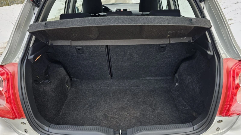 Toyota Auris 1.6, снимка 13 - Автомобили и джипове - 53091003