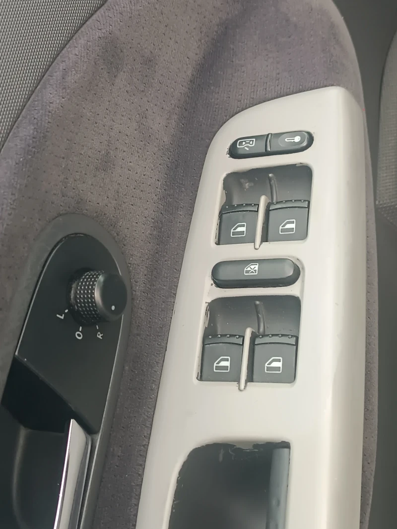 VW Sharan 1, 9 tDi, 131к.с., LUX изпълнение, ЛИЗИНГ , снимка 10 - Автомобили и джипове - 53396939