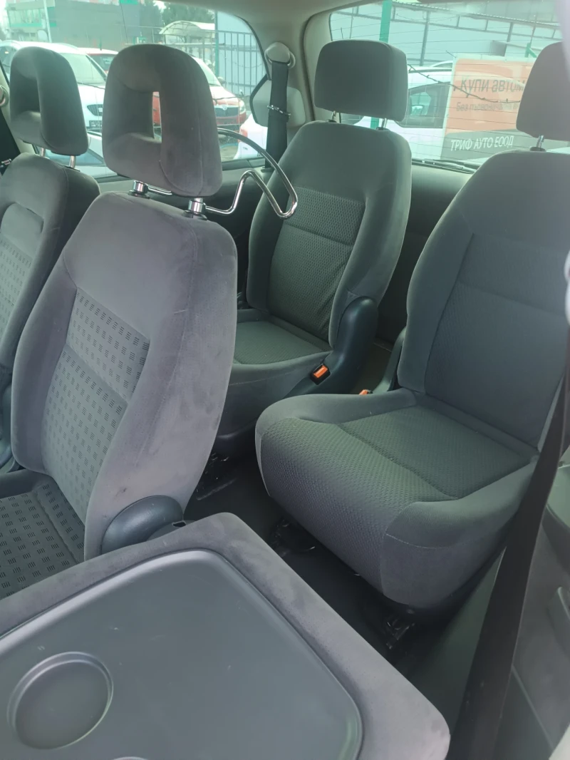 VW Sharan 1, 9 tDi, 131к.с., LUX изпълнение, ЛИЗИНГ , снимка 13 - Автомобили и джипове - 53396939