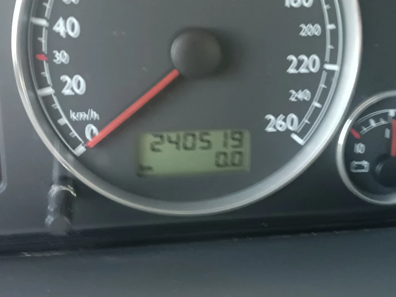 VW Sharan 1, 9 tDi, 131к.с., LUX изпълнение, ЛИЗИНГ , снимка 9 - Автомобили и джипове - 53396939