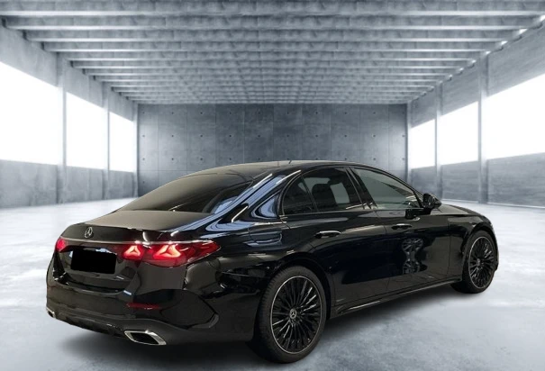 Mercedes-Benz E 450 4Matic = AMG Line = Premium Гаранция - изображение 3