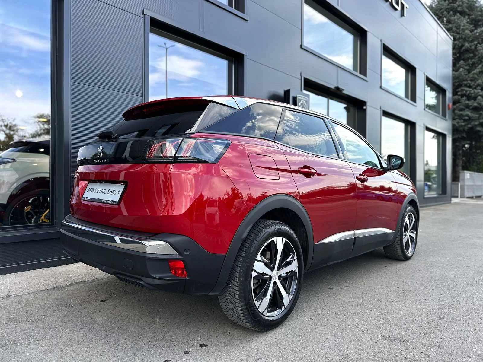 Peugeot 3008 New Line Up ALLURE PACK 1.2 PureTech 130 S&S EAT8  - изображение 3