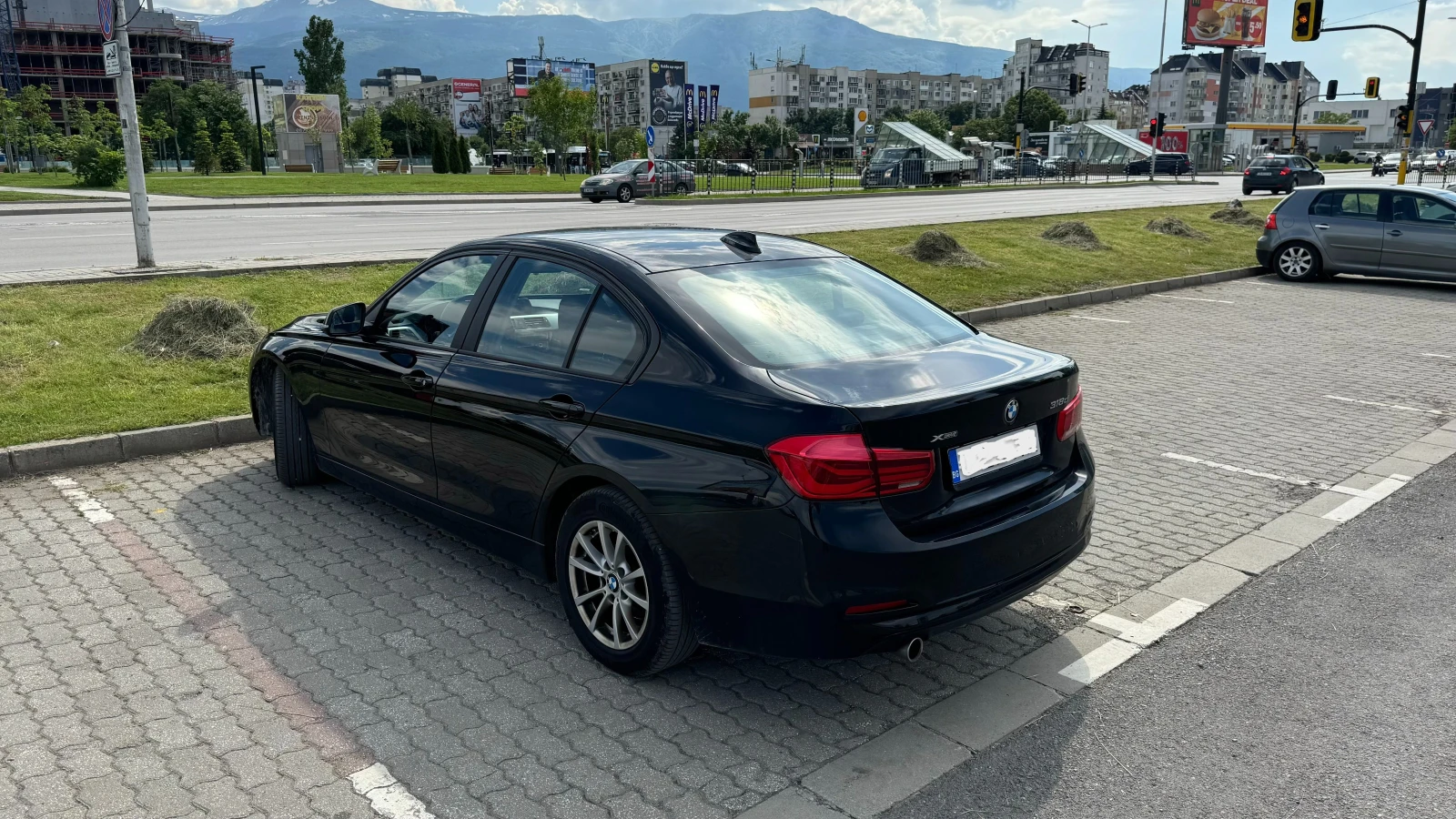 BMW 318 D xDrive 2.0D B47 - изображение 8