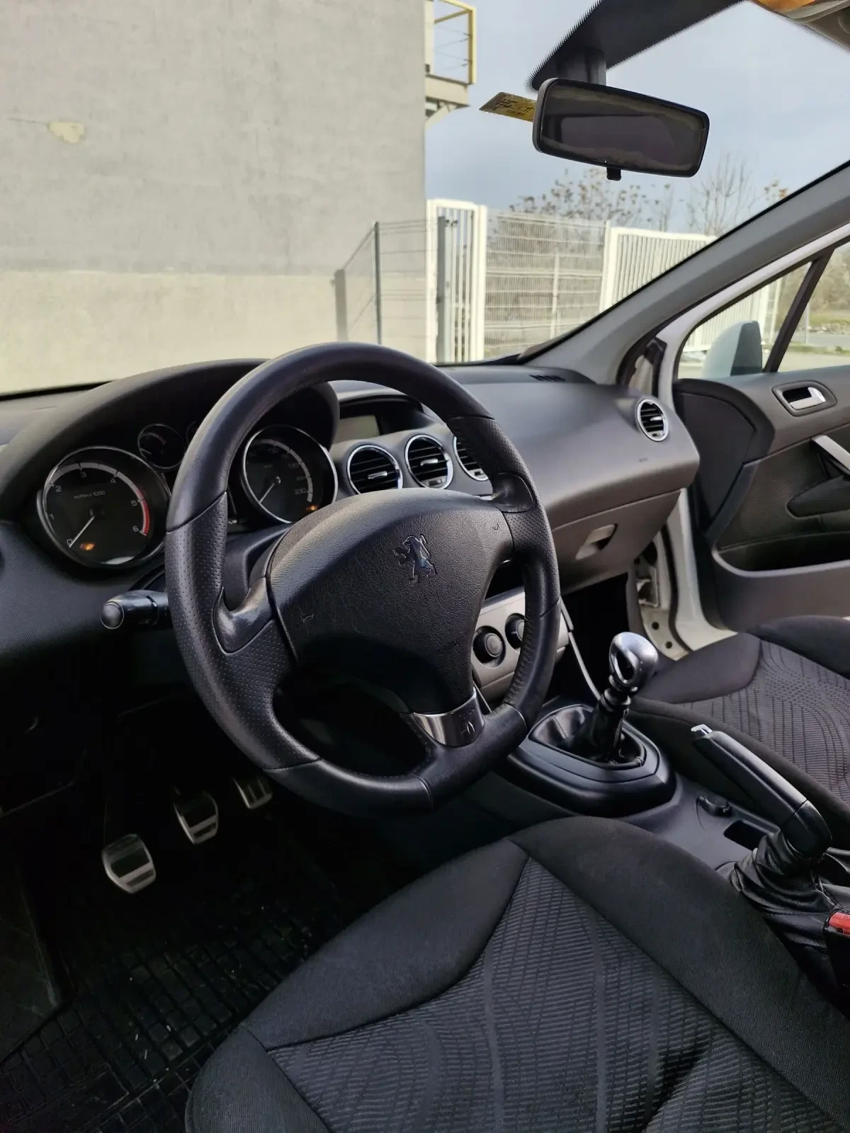 Peugeot 308 1.6 HDi - изображение 9