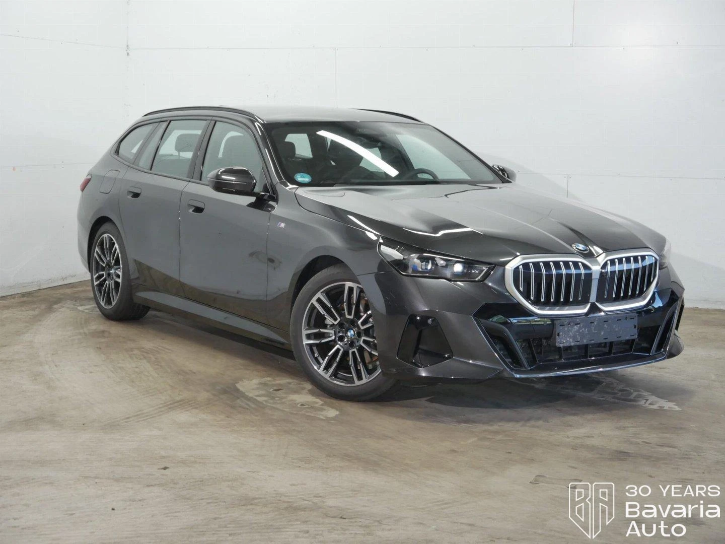 BMW 520 d xDrive Touring M Sport Paket - изображение 4