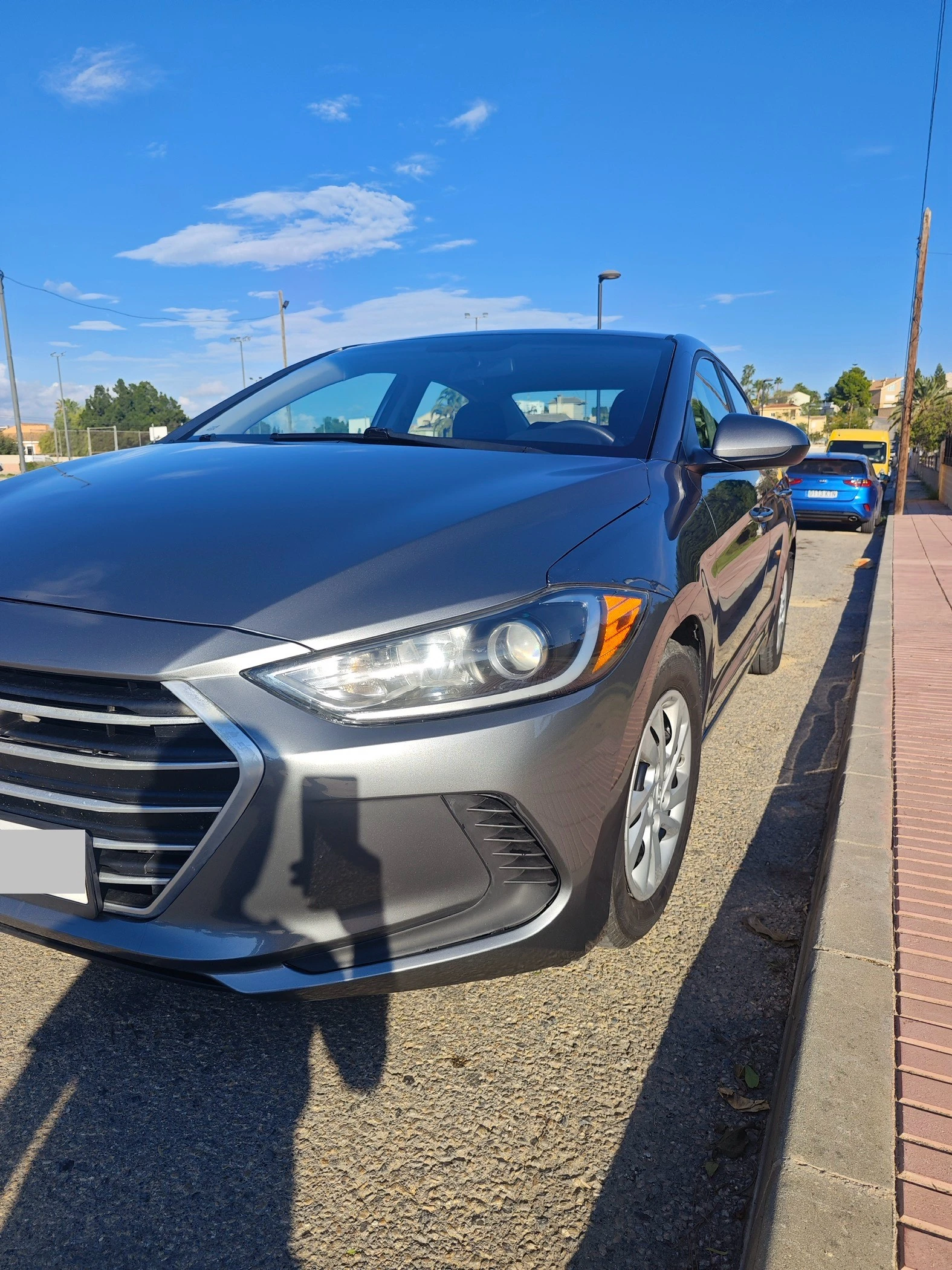 Hyundai Elantra | Mobile.bg   11