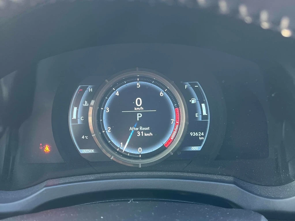 Lexus RC * 2dr Cpe * CARFAX * БЕЗ ПЪРВОНАЧАЛНА ВНОСКА - изображение 8