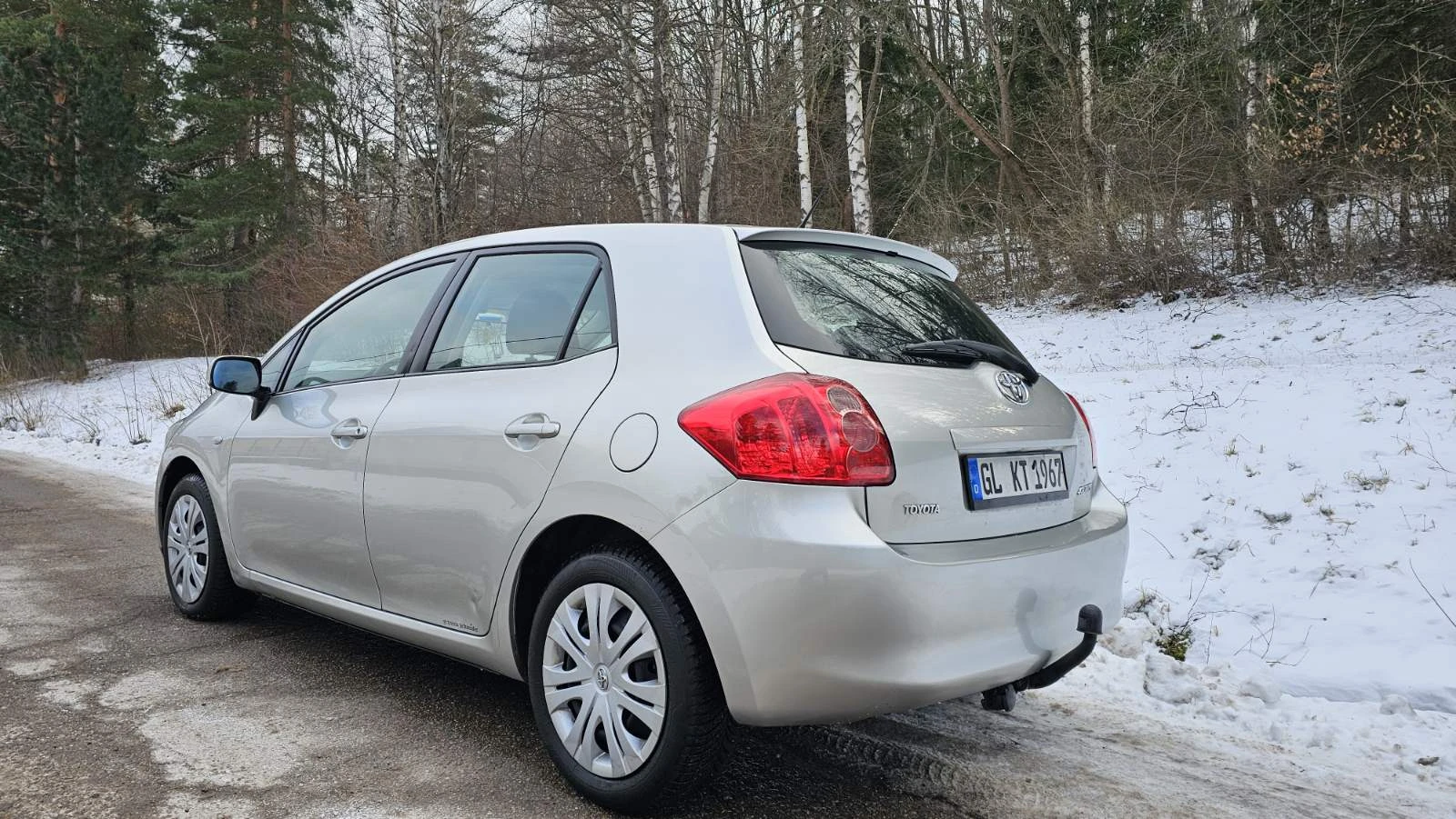 Toyota Auris 1.6 - изображение 4