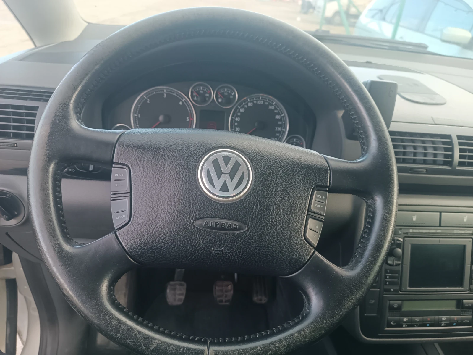 VW Sharan 1, 9 tDi, 131к.с., LUX изпълнение, ЛИЗИНГ  - изображение 6
