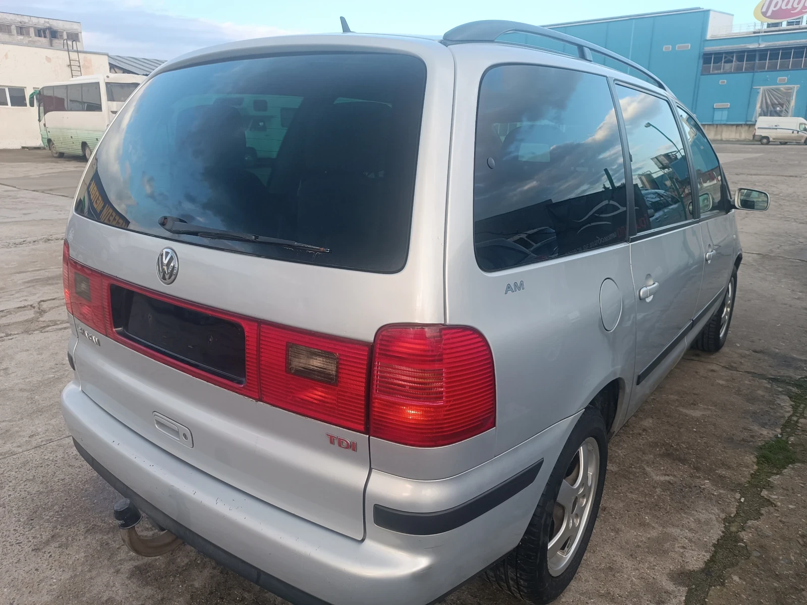 VW Sharan 1, 9 tDi, 131к.с., LUX изпълнение, ЛИЗИНГ  - изображение 4