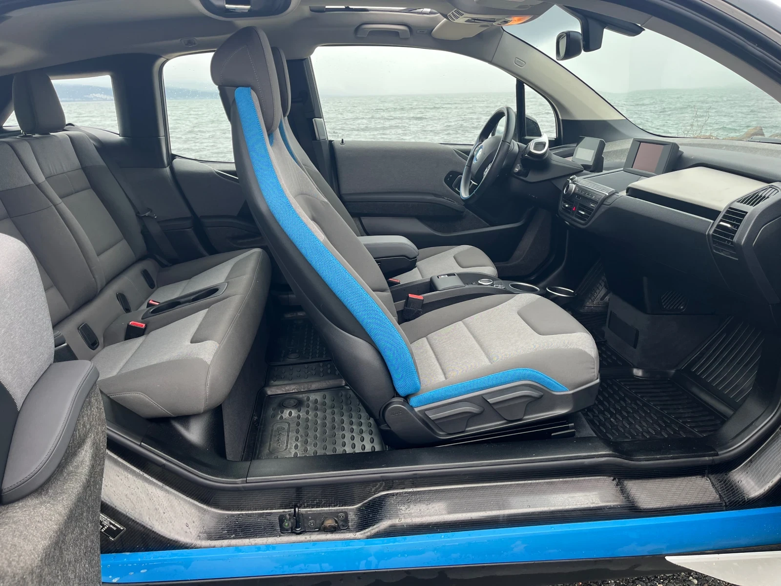 BMW i3 2022г./100% батерия, снимка 11 - Автомобили и джипове - 53612737