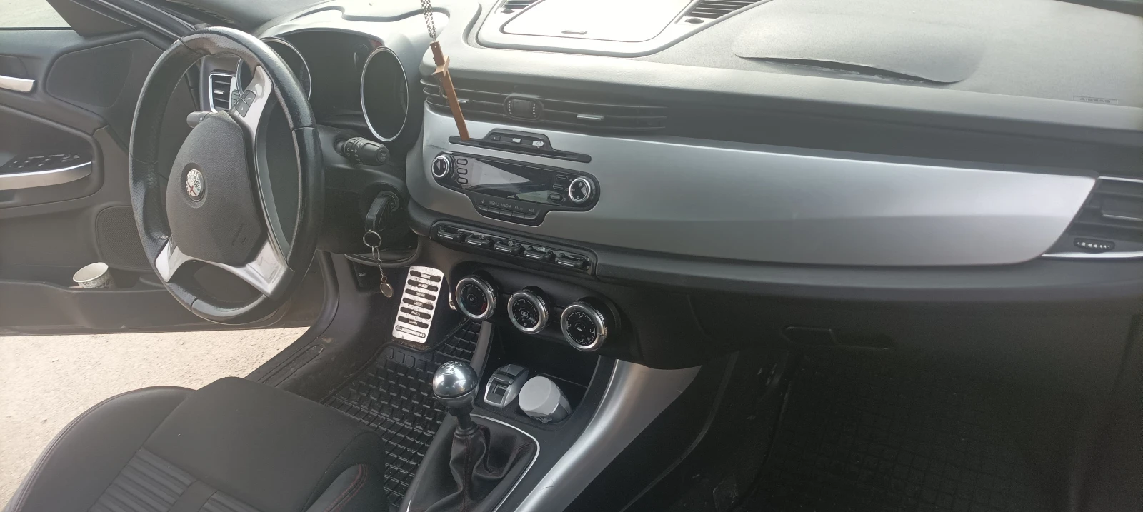 Alfa Romeo Giulietta | Mobile.bg � ����������� 11