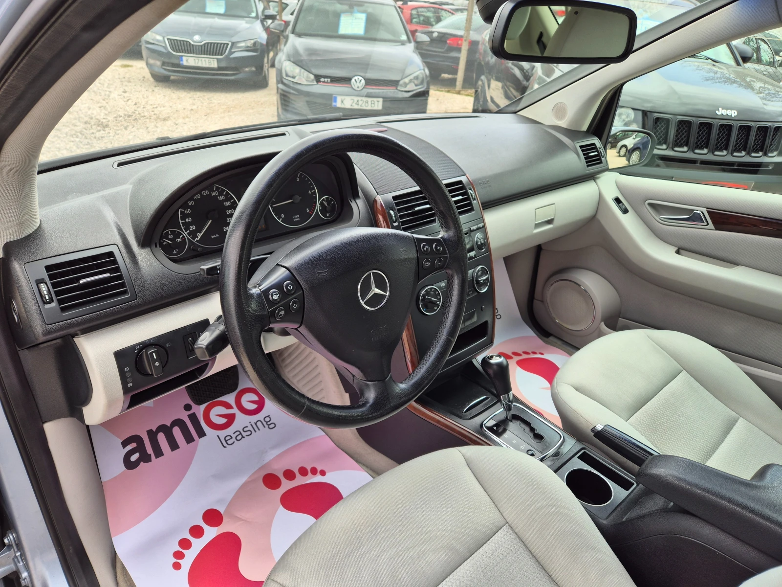 Mercedes-Benz A 180 * FACE* AUTOMAT* ТОП СЪСТОЯНИЕ* , снимка 10 - Автомобили и джипове - 53899832