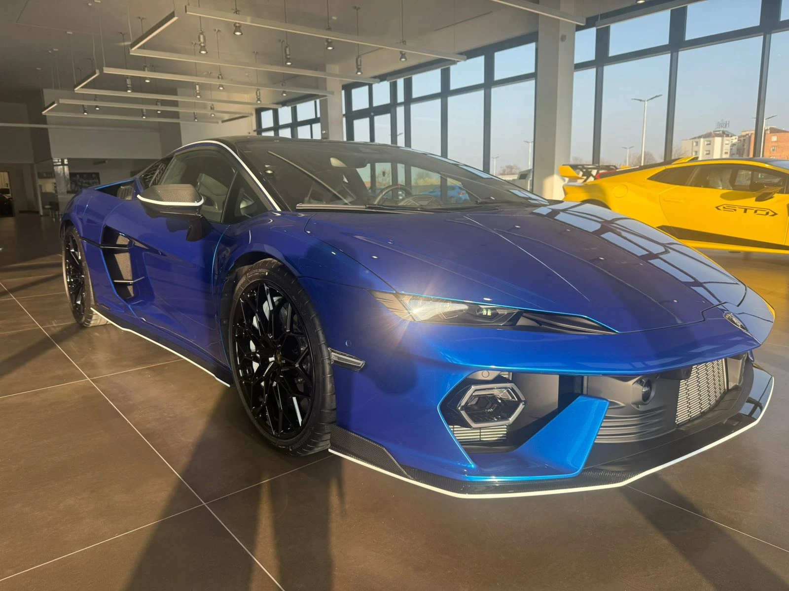Lamborghini Temerario Leggere Turbo V8 Hybrid, снимка 5 - Автомобили и джипове - 53914330