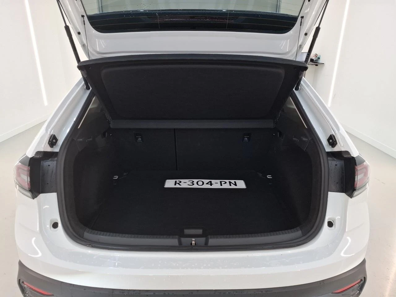 VW Taigo 1.0 TSI Life Business, снимка 12 - Автомобили и джипове - 54055576