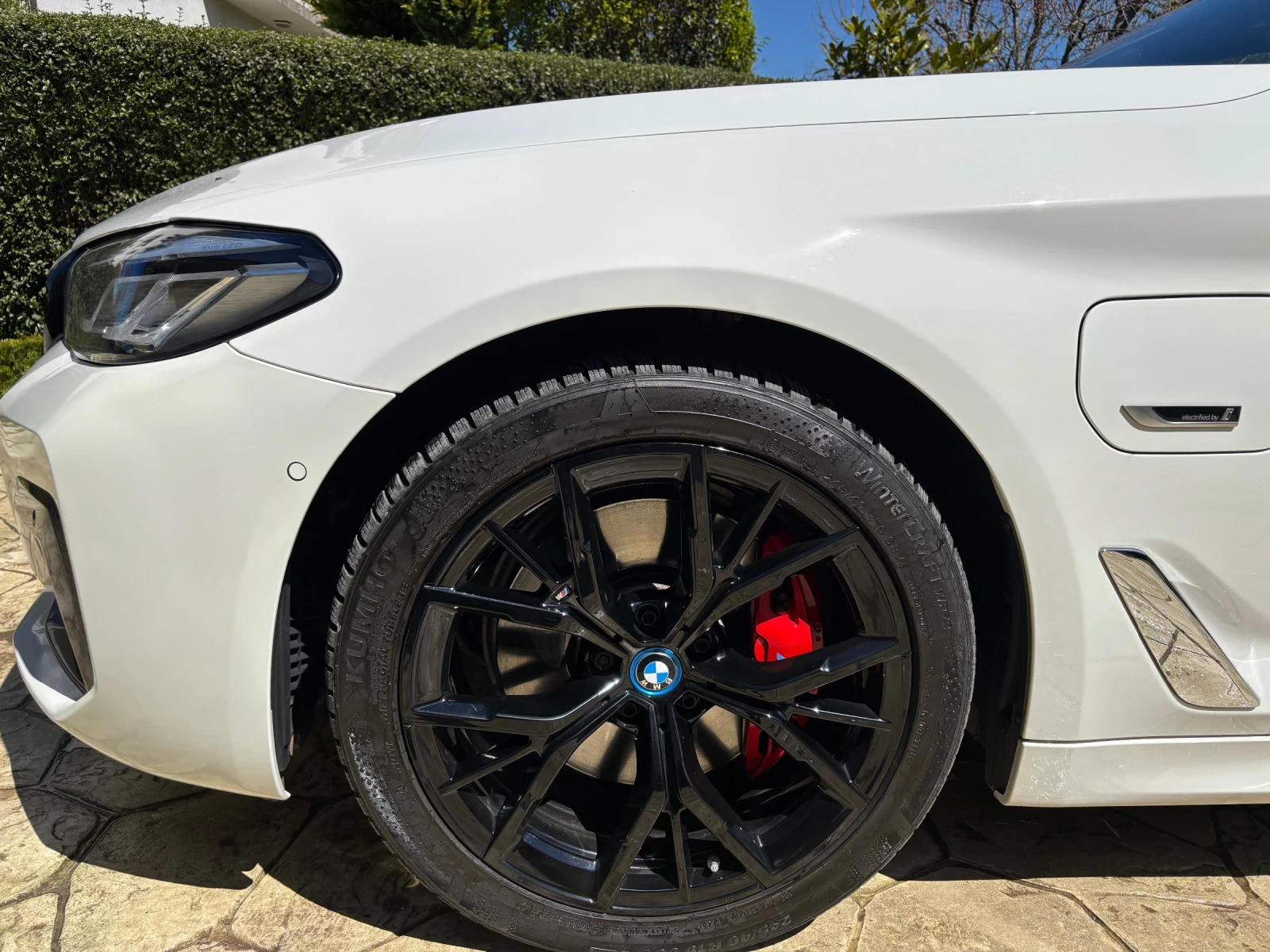 BMW 530E xDrive M Sport H&K Cam Navi, снимка 2 - Автомобили и джипове - 54109509