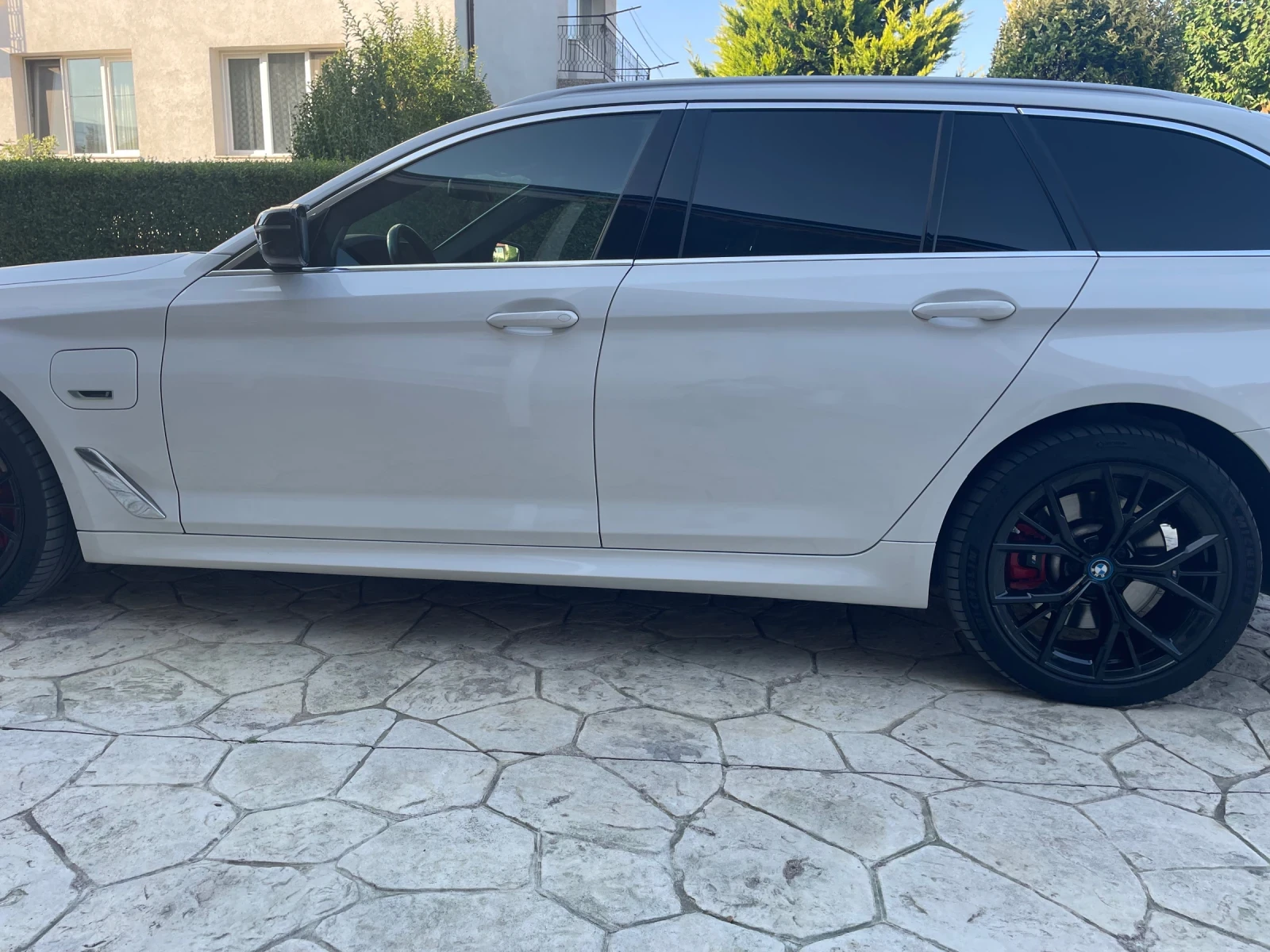 BMW 530E xDrive M Sport H&K Cam Navi, снимка 15 - Автомобили и джипове - 54109509