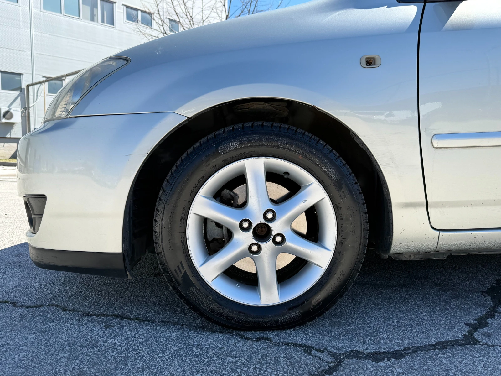 Toyota Corolla 2.0 TD, снимка 8 - Автомобили и джипове - 54131839