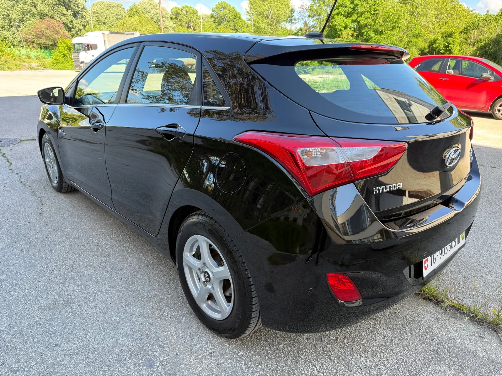 Hyundai I30 1.6i, снимка 5 - Автомобили и джипове - 54597852
