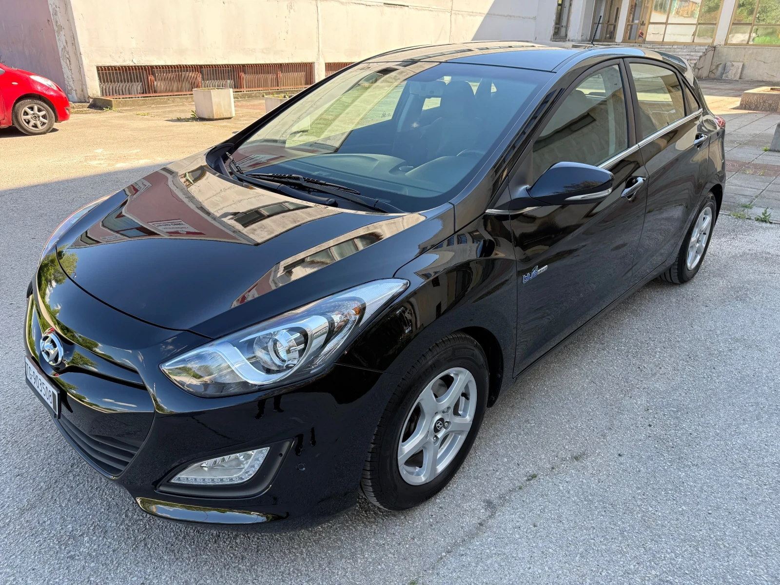 Hyundai I30 1.6i, снимка 7 - Автомобили и джипове - 54597852