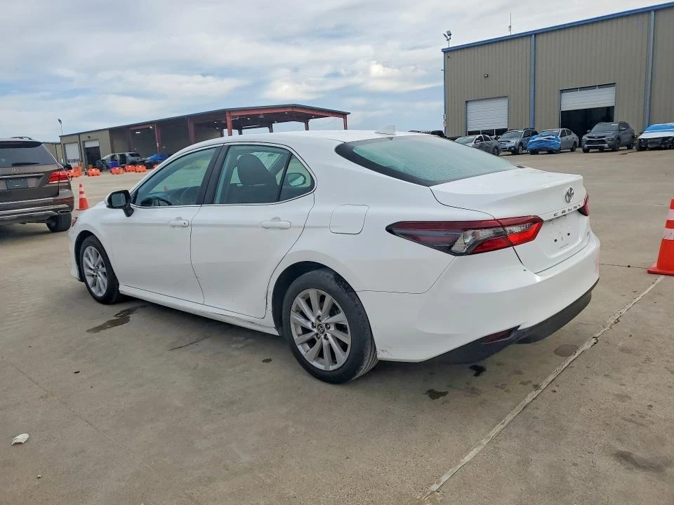Toyota Camry, снимка 2 - Автомобили и джипове - 54706122