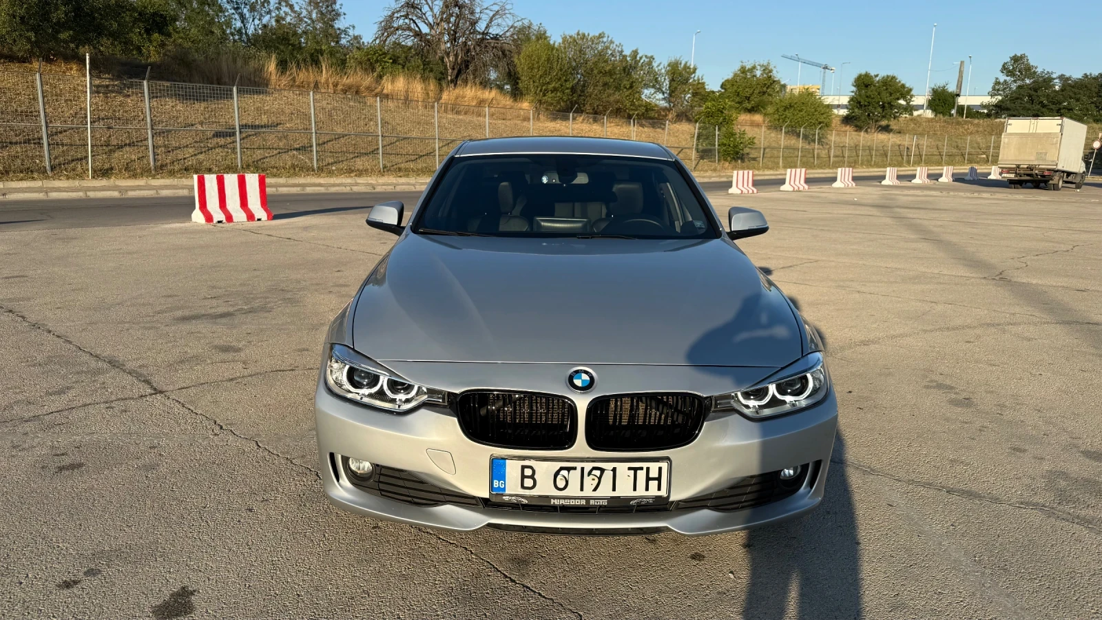 BMW 320 Efficient Dynamics, снимка 4 - Автомобили и джипове - 54923427