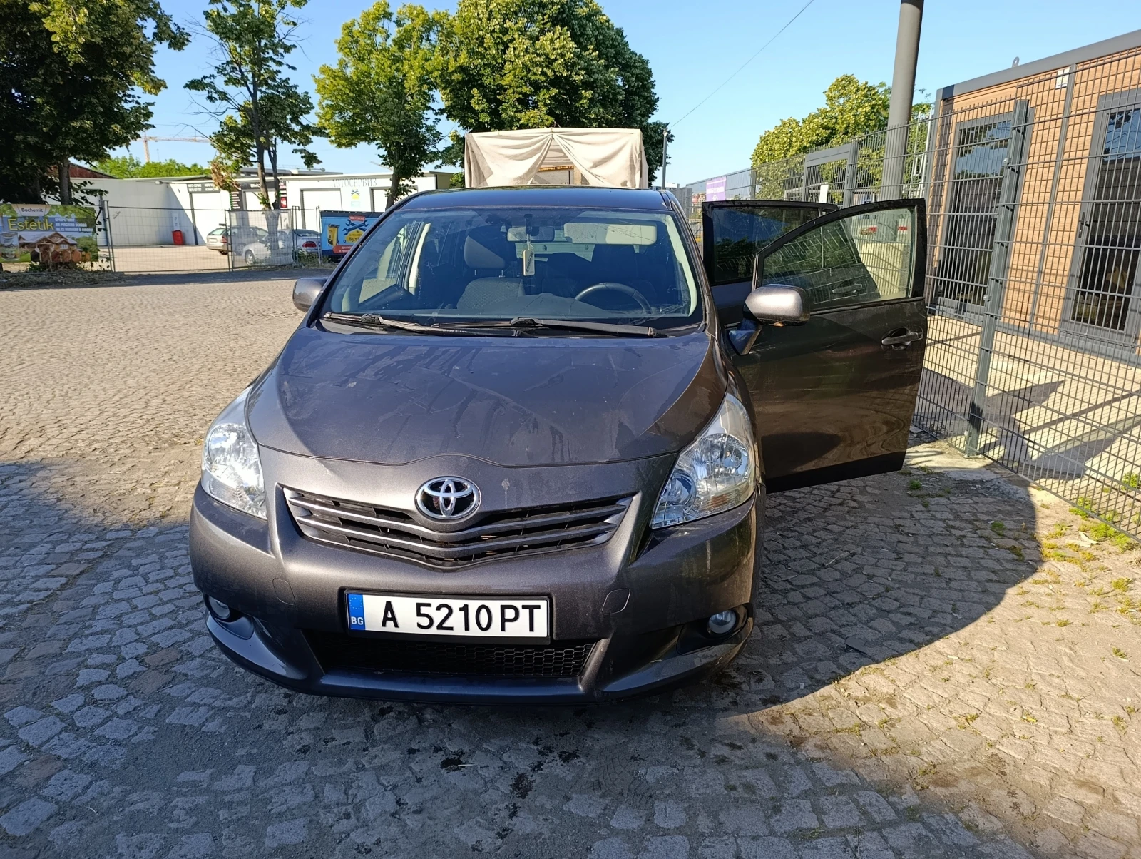Toyota Verso, снимка 6 - Автомобили и джипове - 54985709