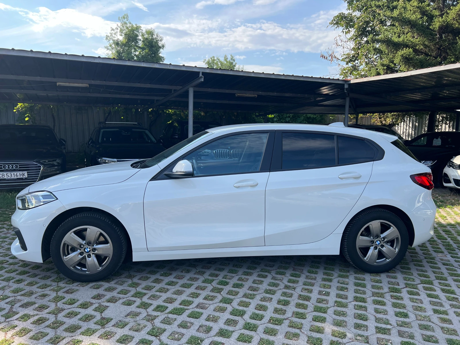 BMW 116 i Automatic, снимка 3 - Автомобили и джипове - 55301919