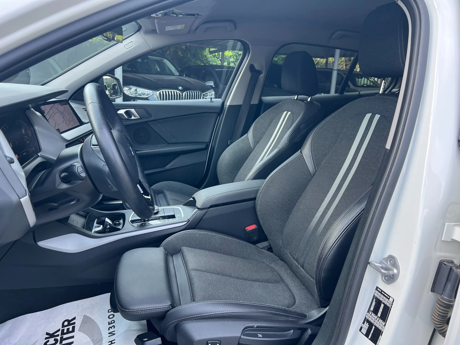 BMW 116 i Automatic, снимка 10 - Автомобили и джипове - 55301919