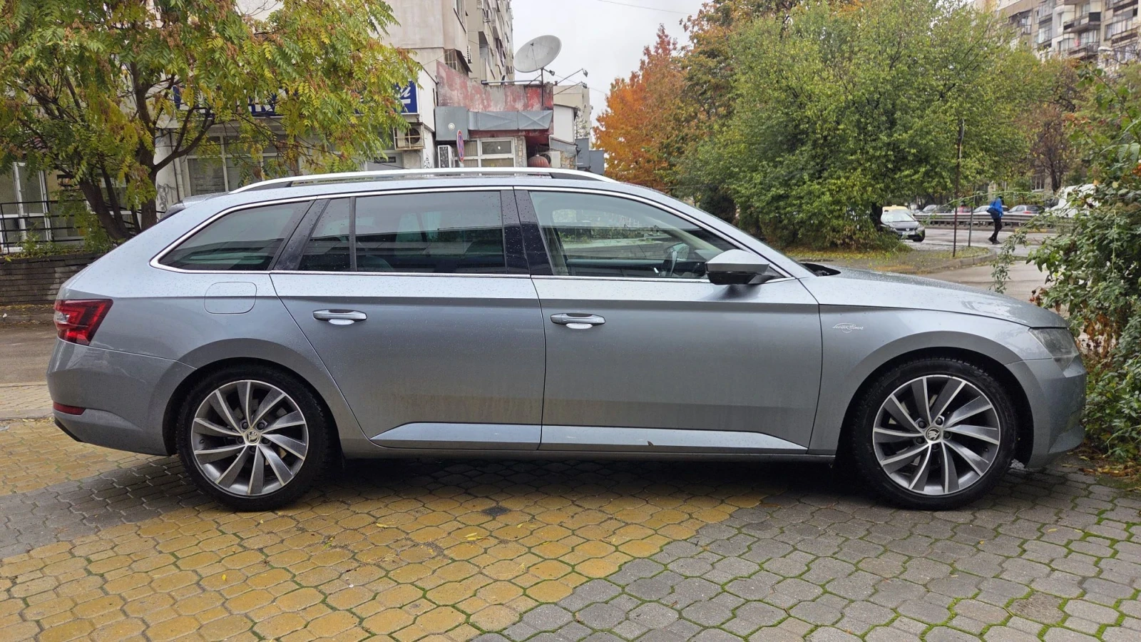 Skoda Superb 4x4 DSG L&K, снимка 7 - Автомобили и джипове - 56426196