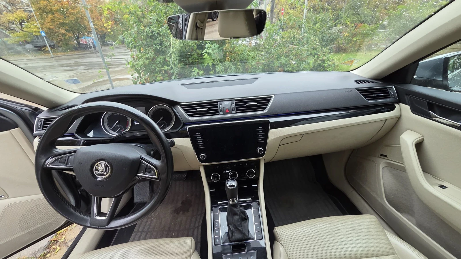 Skoda Superb 4x4 DSG L&K, снимка 11 - Автомобили и джипове - 56426196