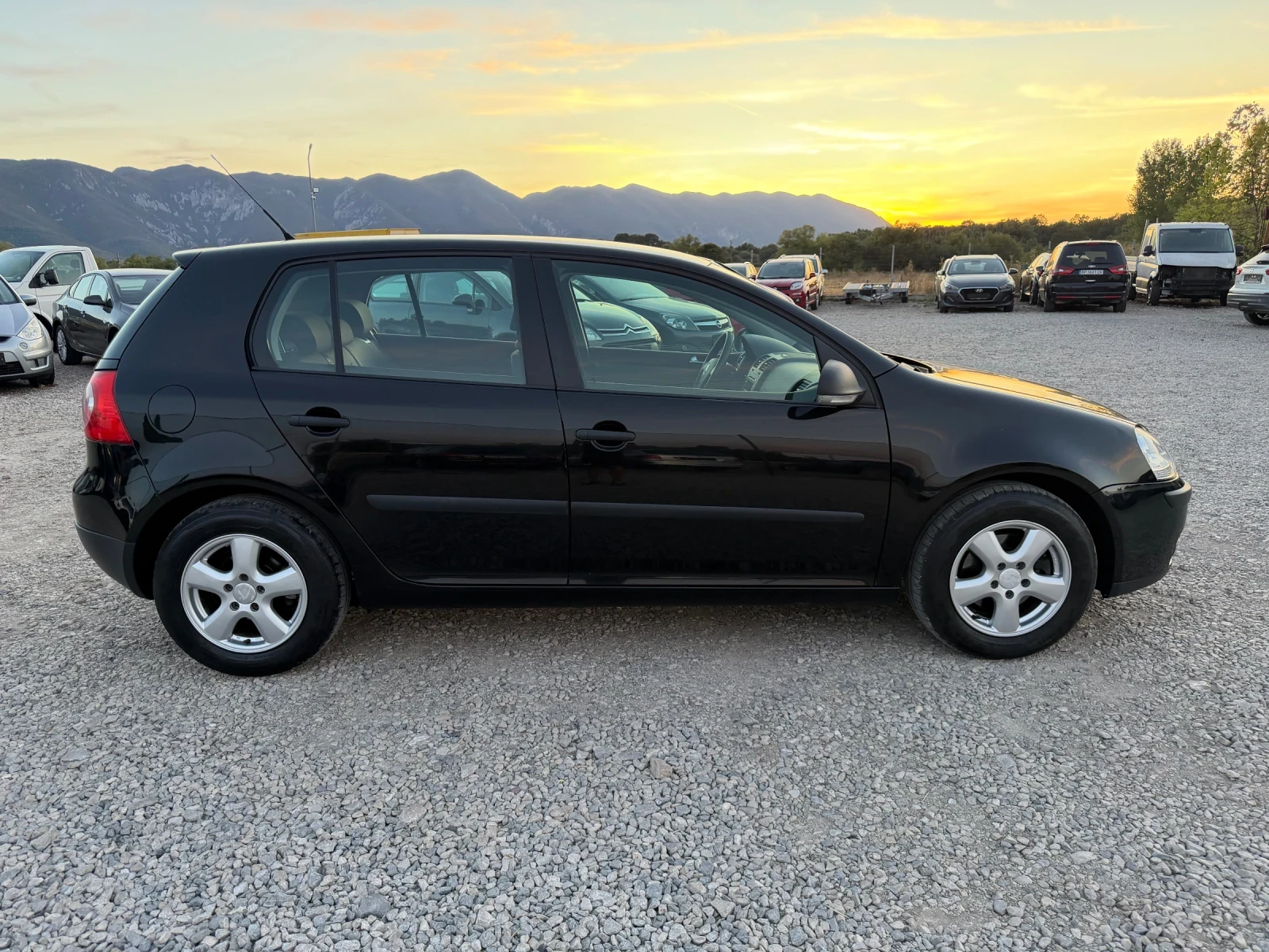 VW Golf 1.4i-80PS, снимка 4 - Автомобили и джипове - 55955358