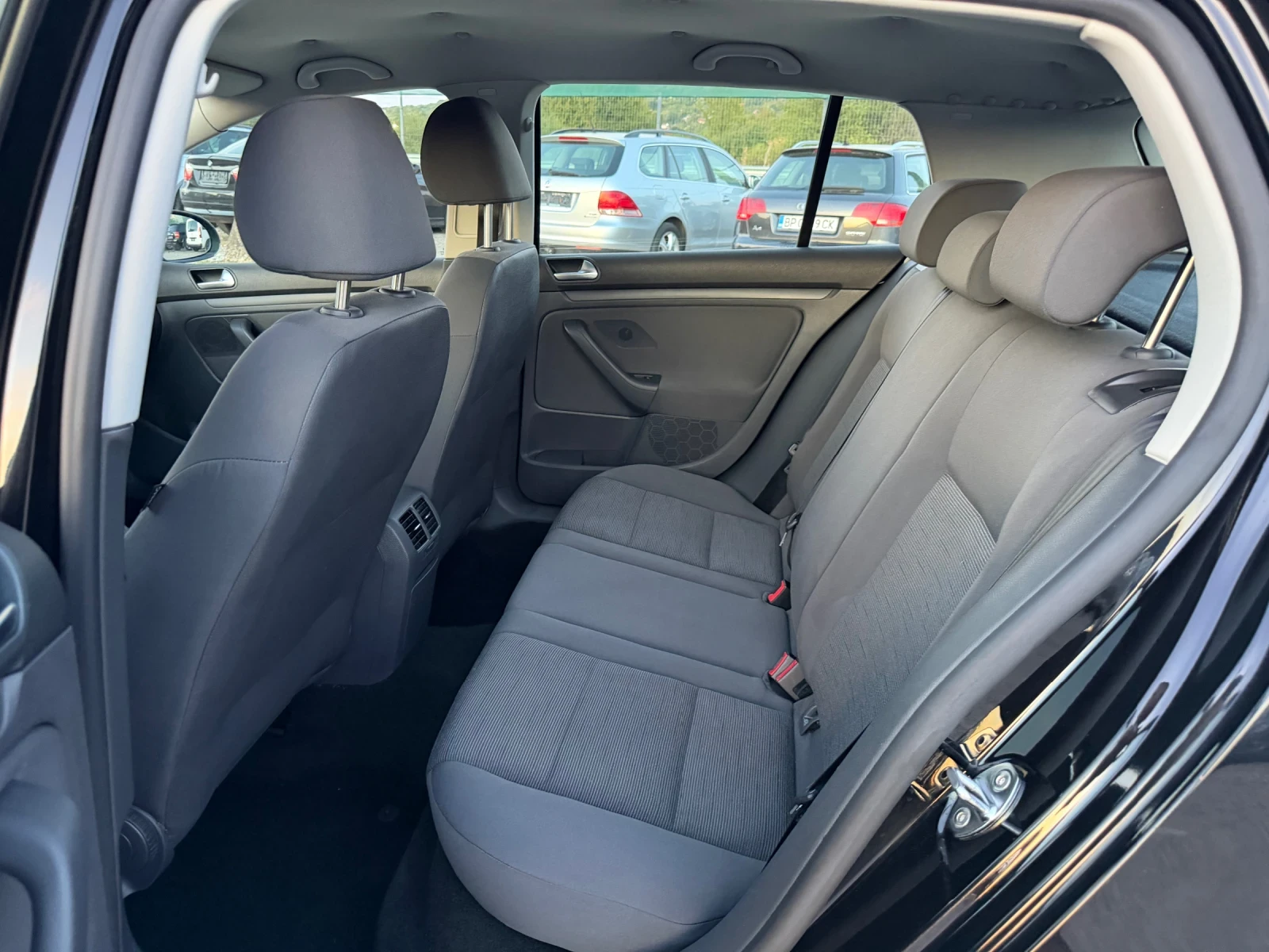 VW Golf 1.4i-80PS, снимка 11 - Автомобили и джипове - 55955358