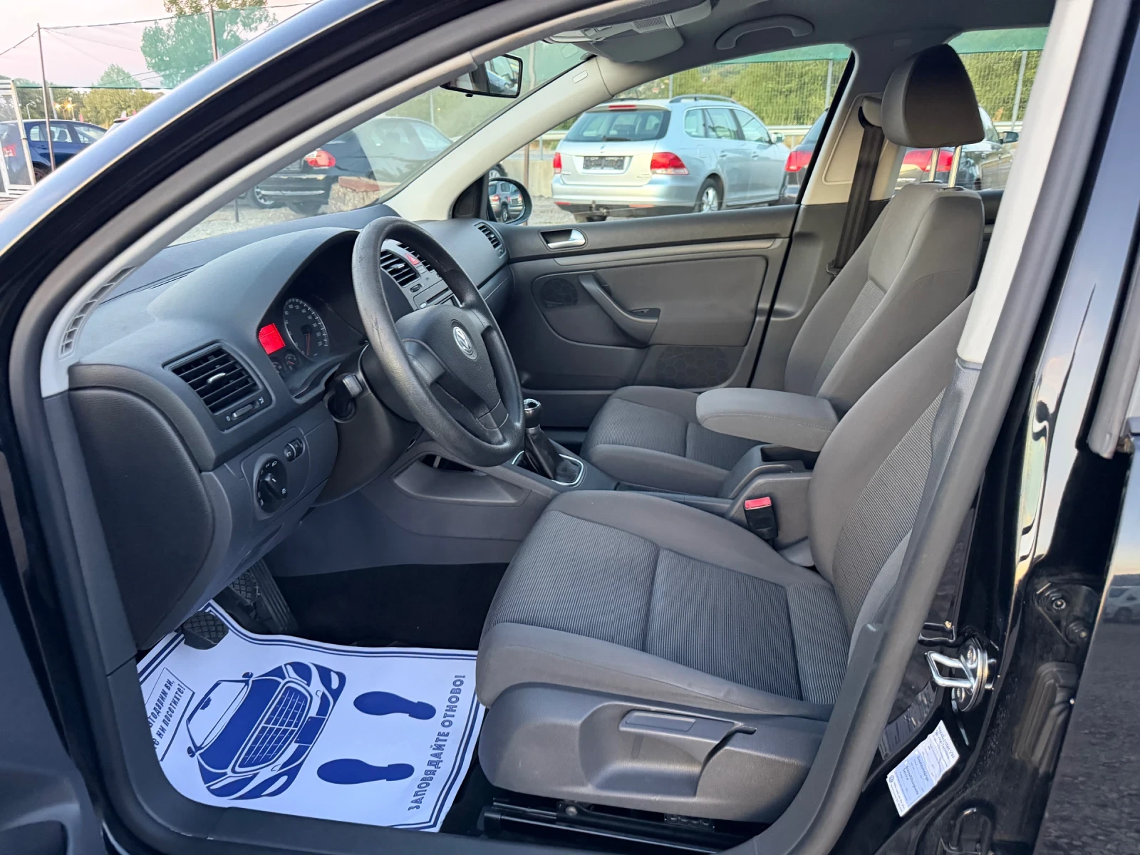 VW Golf 1.4i-80PS, снимка 9 - Автомобили и джипове - 55955358
