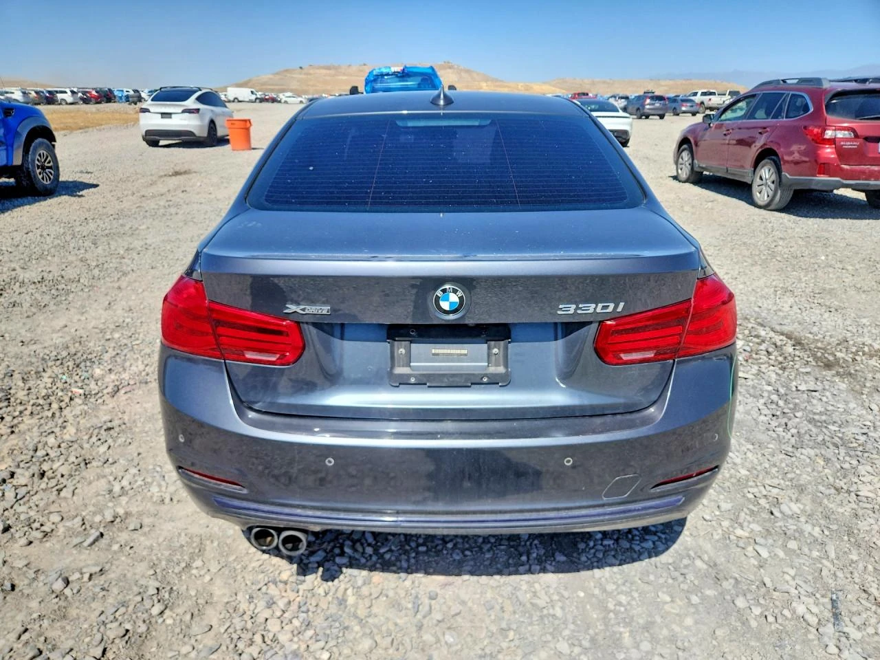 BMW 330 2.0l Xi, снимка 6 - Автомобили и джипове - 56341084